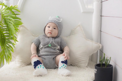 资兴宝宝揉眼睛是怎么回事 资兴宝宝揉眼睛是怎么回事