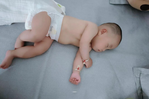 资兴孕妇显怀早的原因